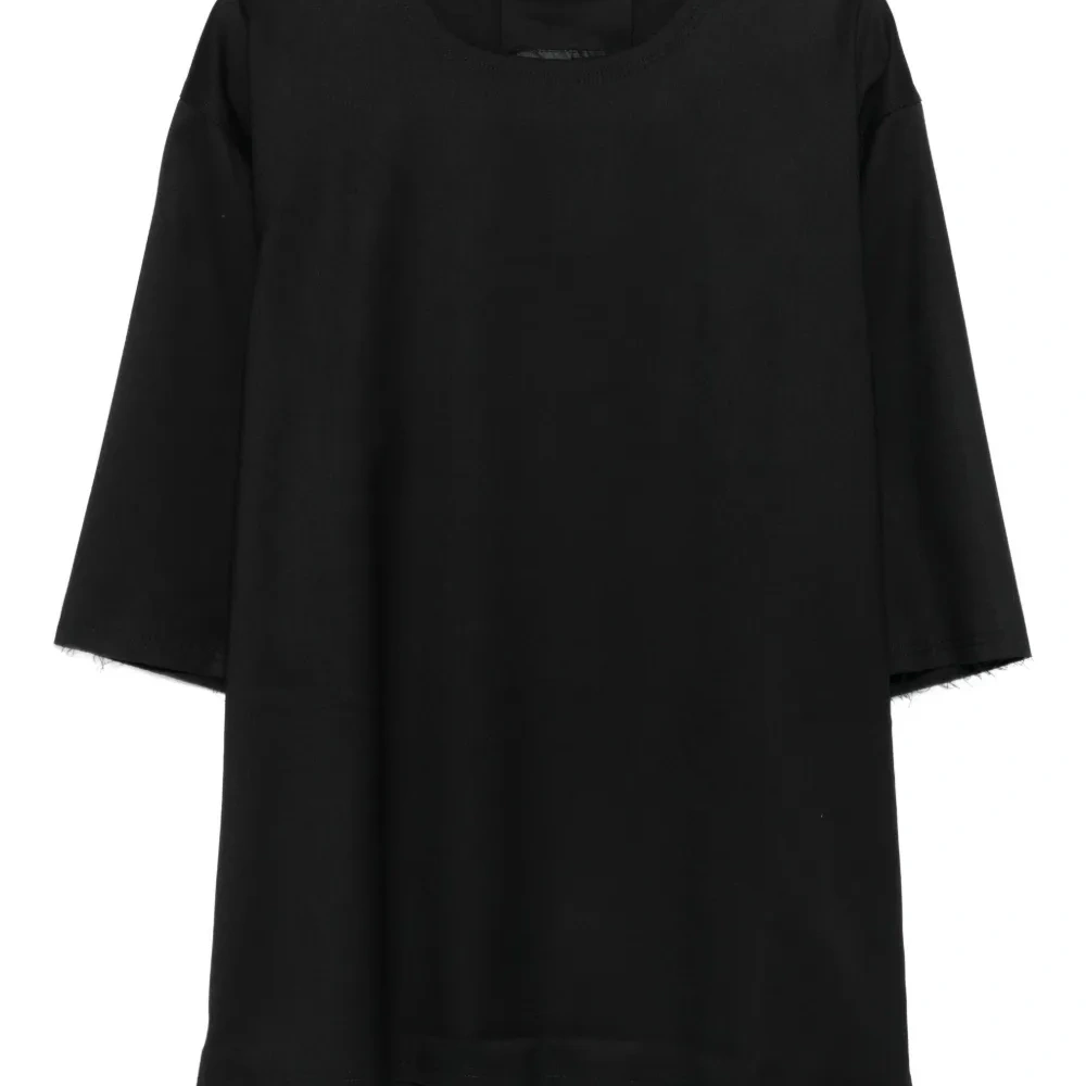 Футболка с бахромой