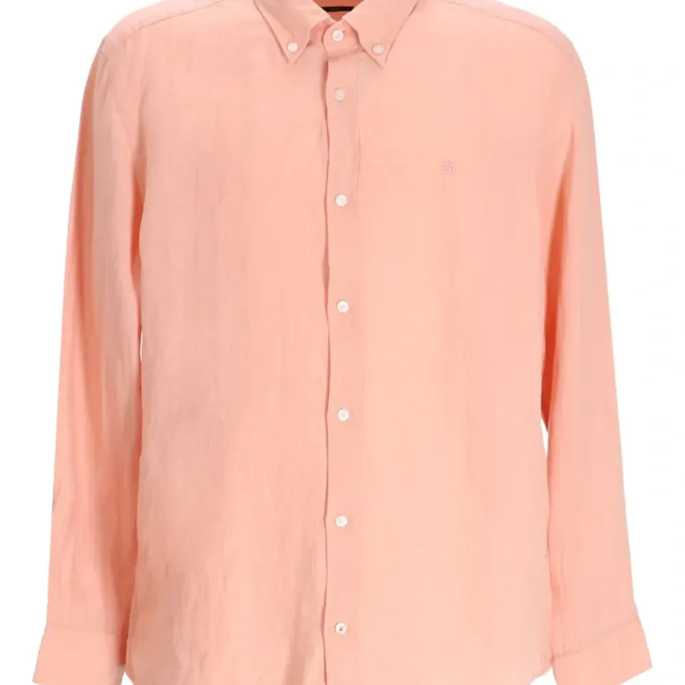 Льняная рубашка с длинными рукавами