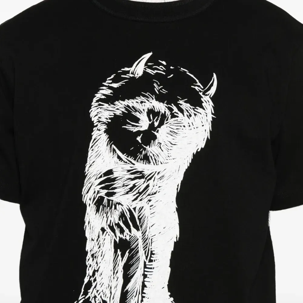 Футболка с графичным принтом