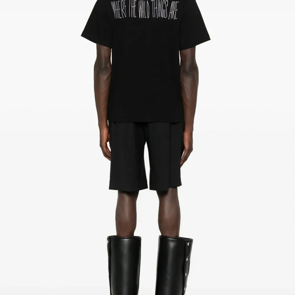 Футболка с графичным принтом