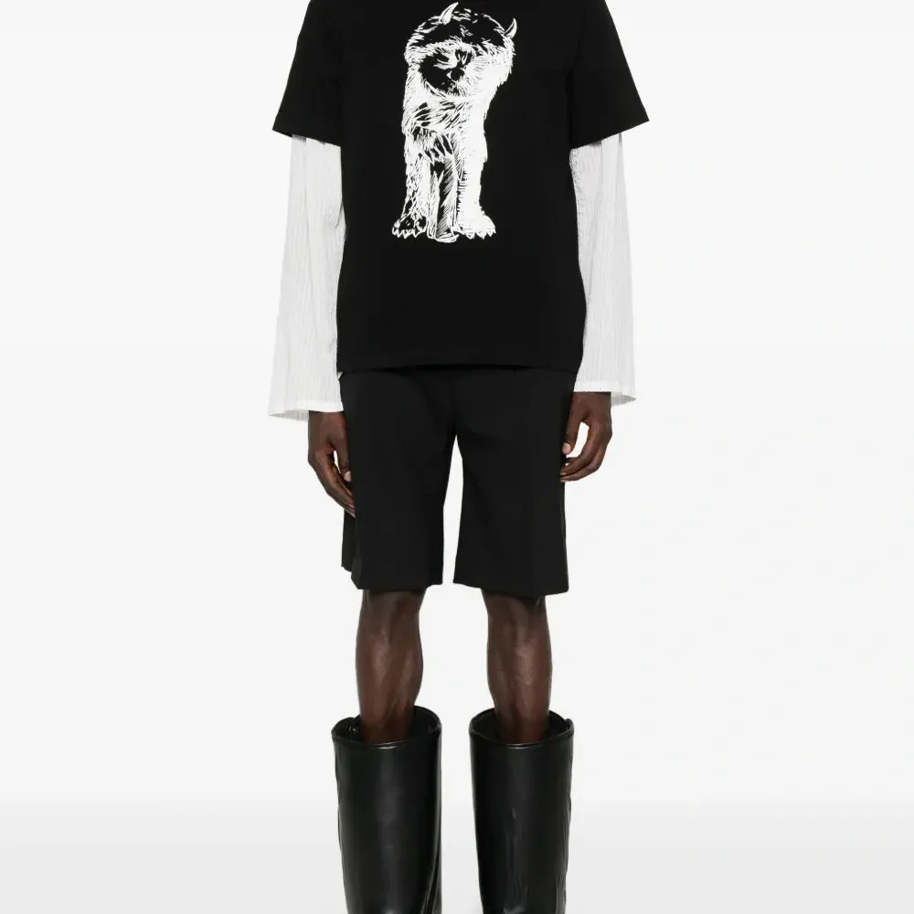 Футболка с графичным принтом