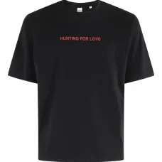 Футболка с вышивкой