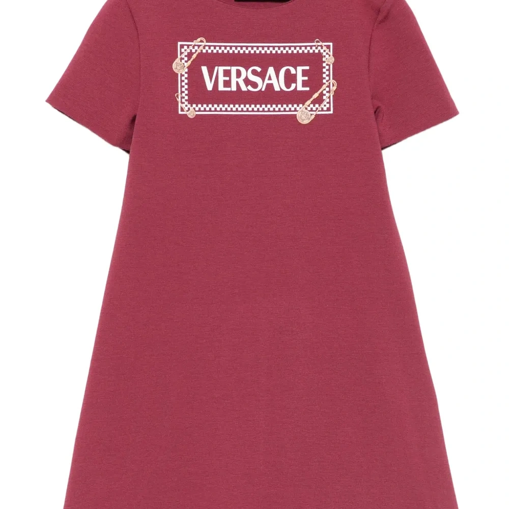 Платье с логотипом