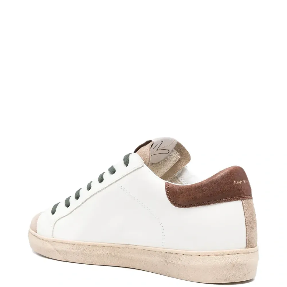 Кеды с нашивками