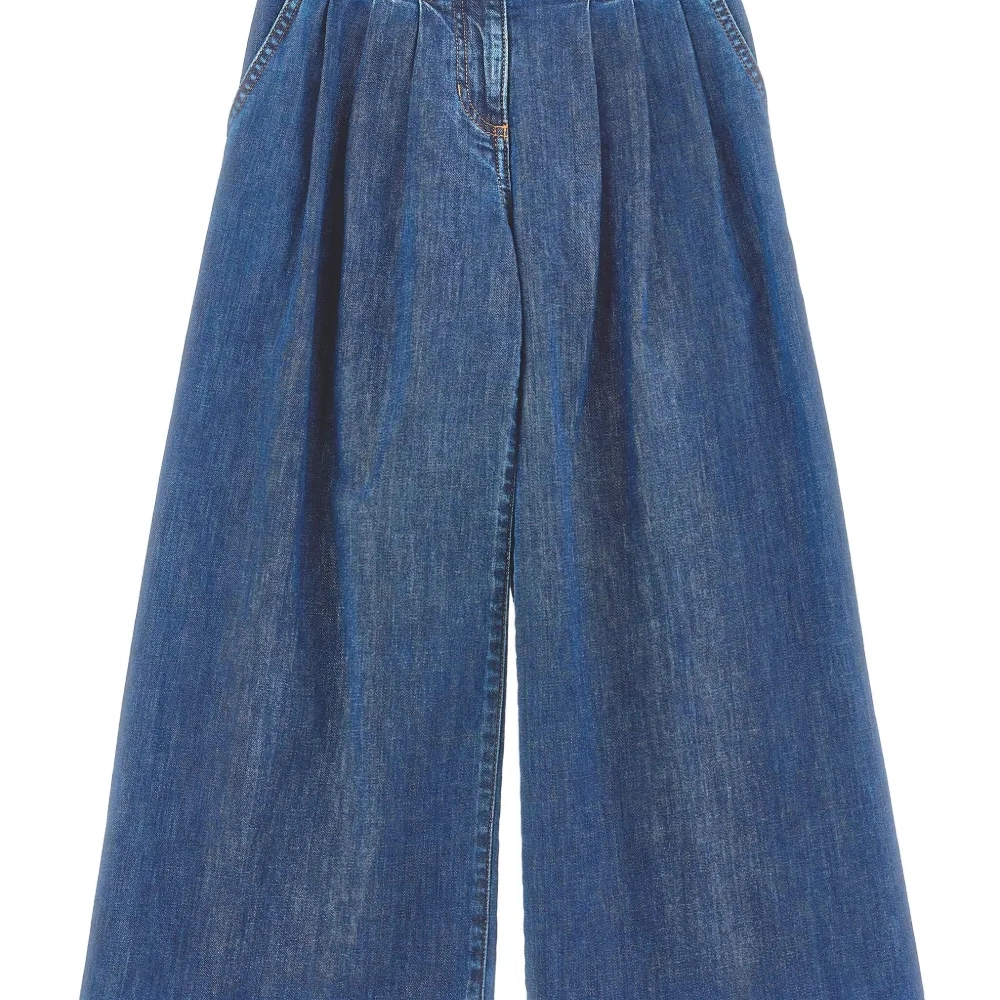 Широкие джинсы с вышитым логотипом