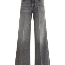 Джинсы с пятью карманами