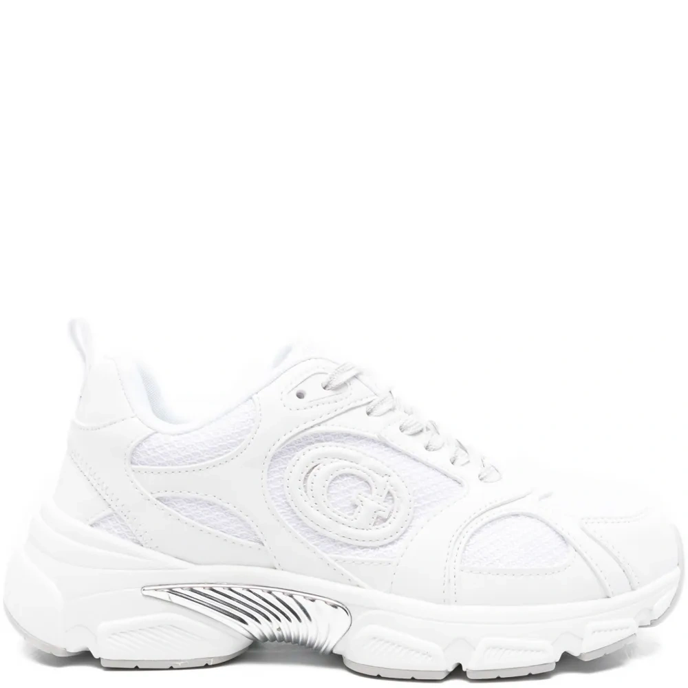 Массивные кроссовки с логотипом