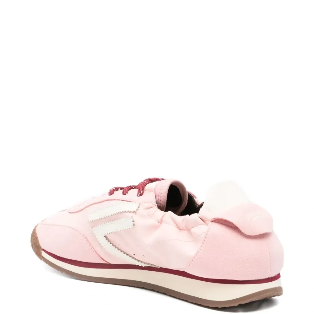 Кроссовки со вставками