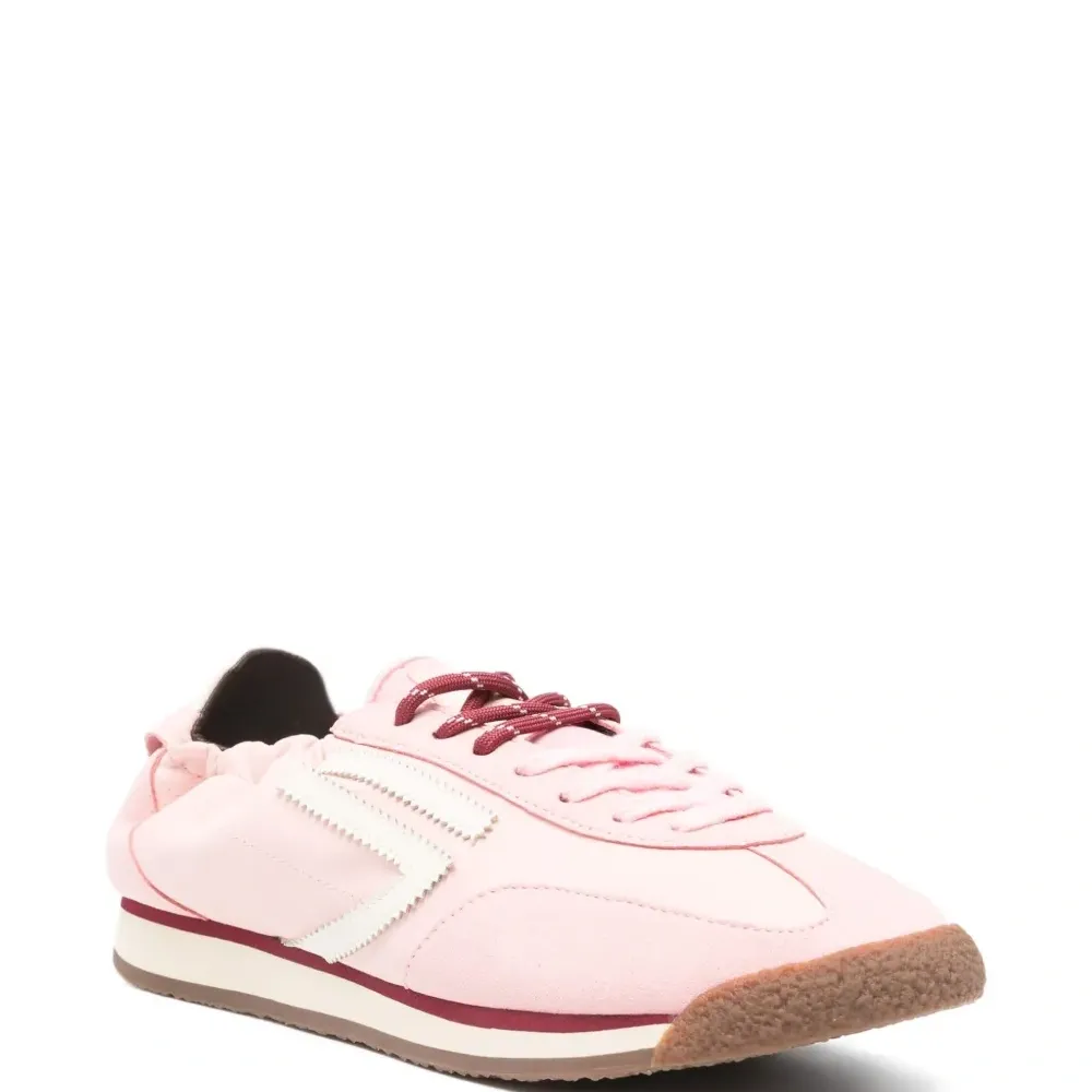 Кроссовки со вставками