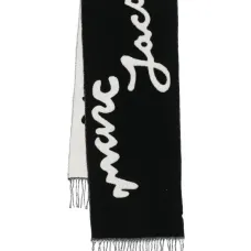 Шарф с бахромой и логотипом