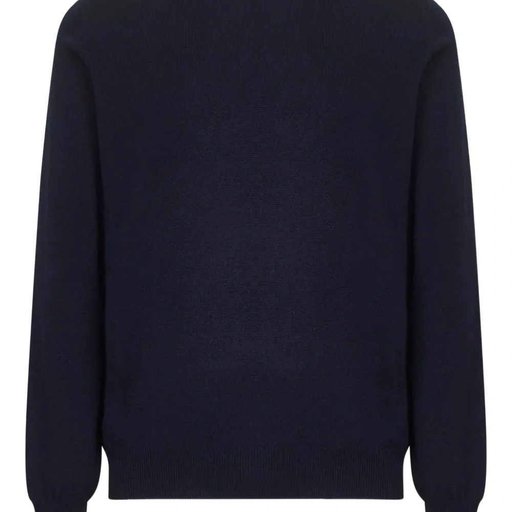 Свитер в рубчик с круглым вырезом