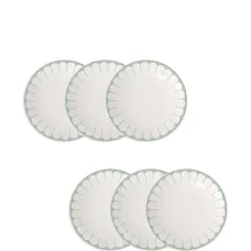 Набор тарелок с фестонами