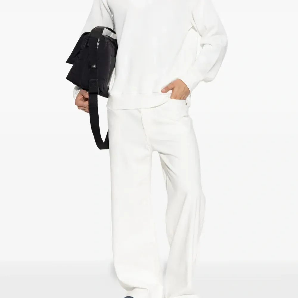 Толстовка с воротником на молнии и вышивкой Толстовка с воротником на молнии и вышивкой