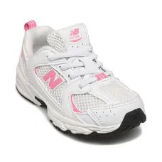 Кроссовки с сетчатыми вставками