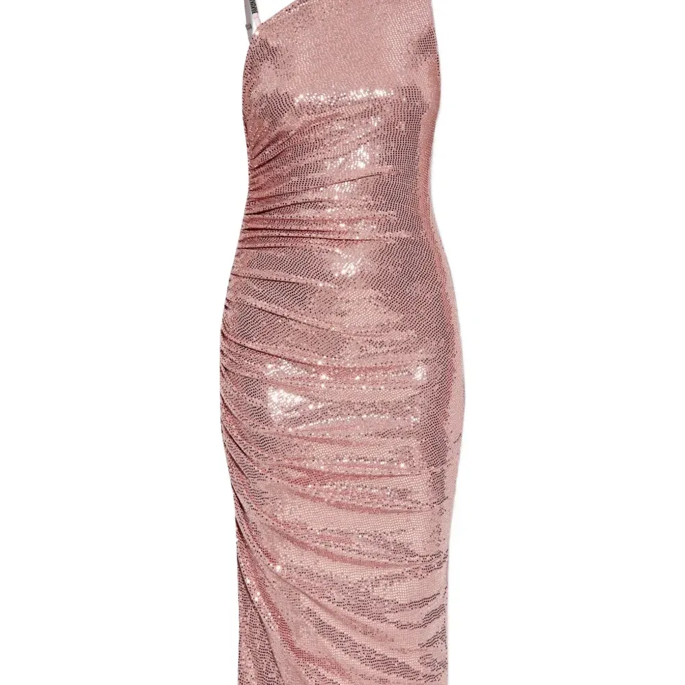 Платье с высоким воротником и пайетками