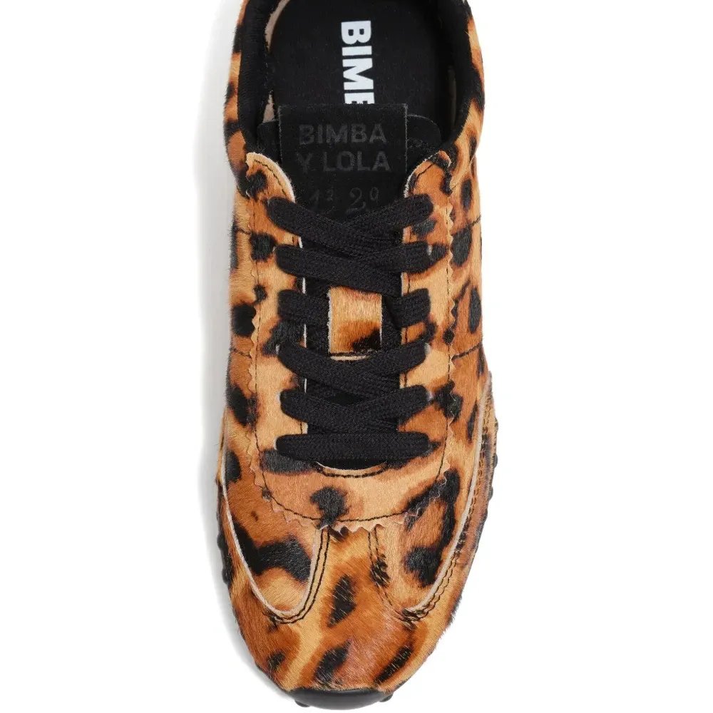 Кроссовки с леопардовым принтом