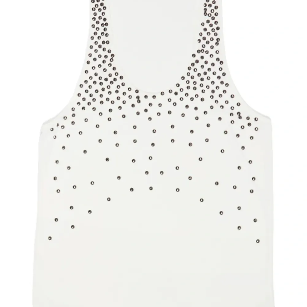 Безрукавка с заклёпками