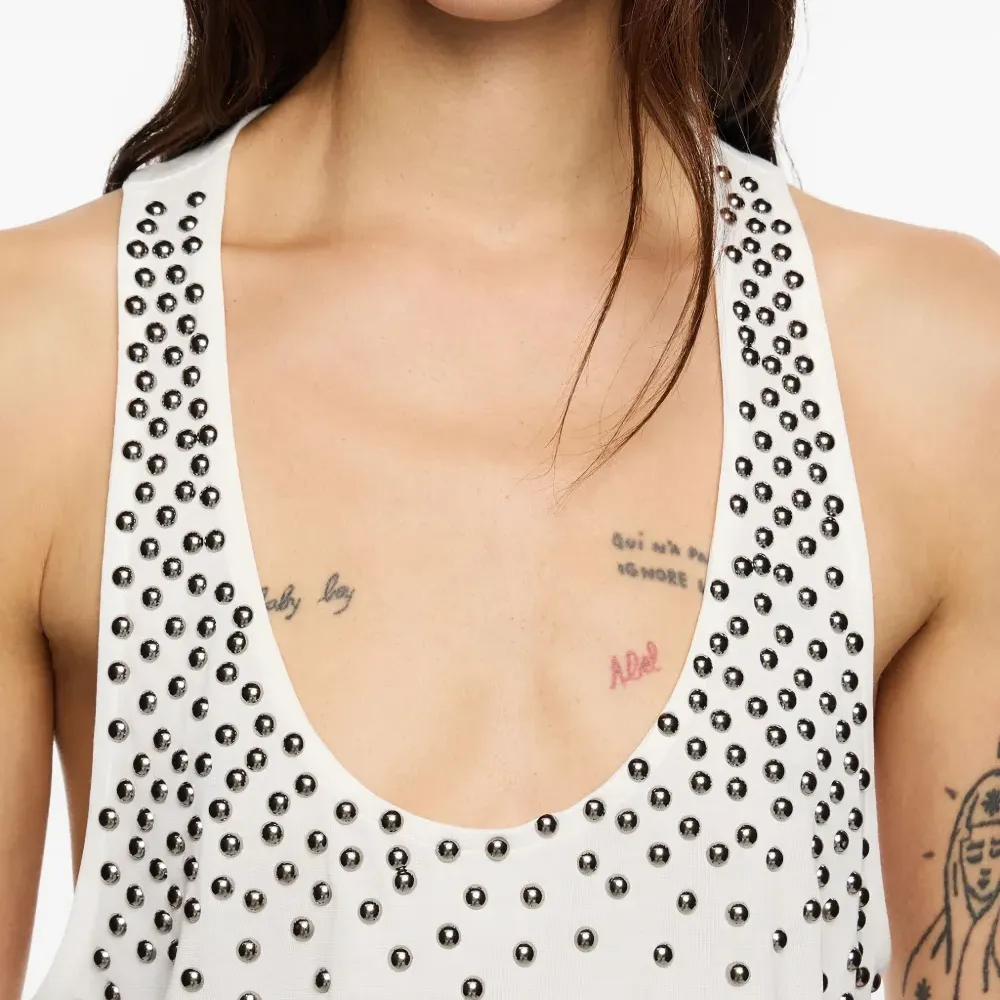 Безрукавка с заклёпками