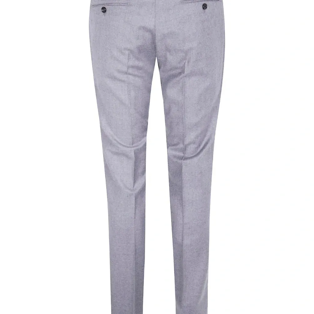 Брюки на плоской подошве