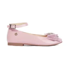 Босоножки с украшенными бантом ремешками