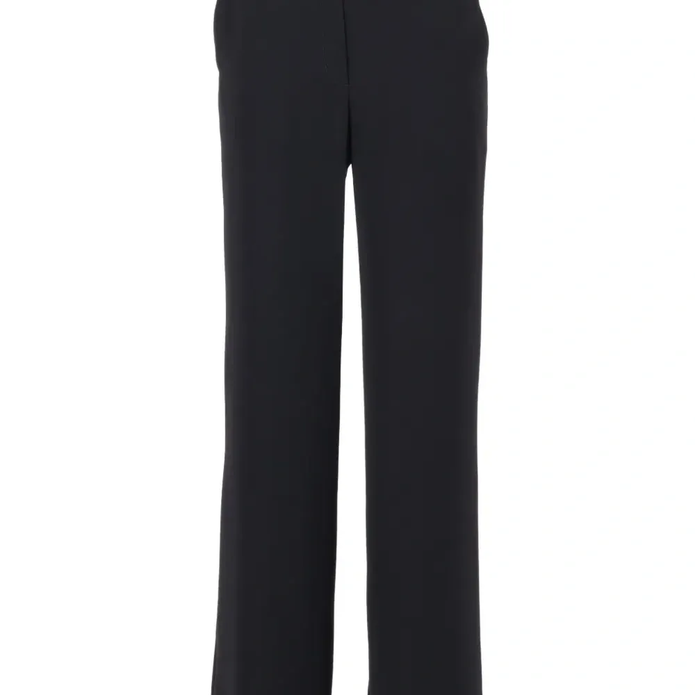 Широкие брюки с карманами