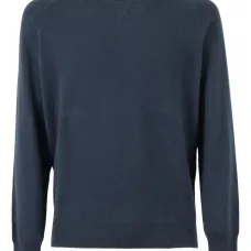 Свитер с круглым вырезом