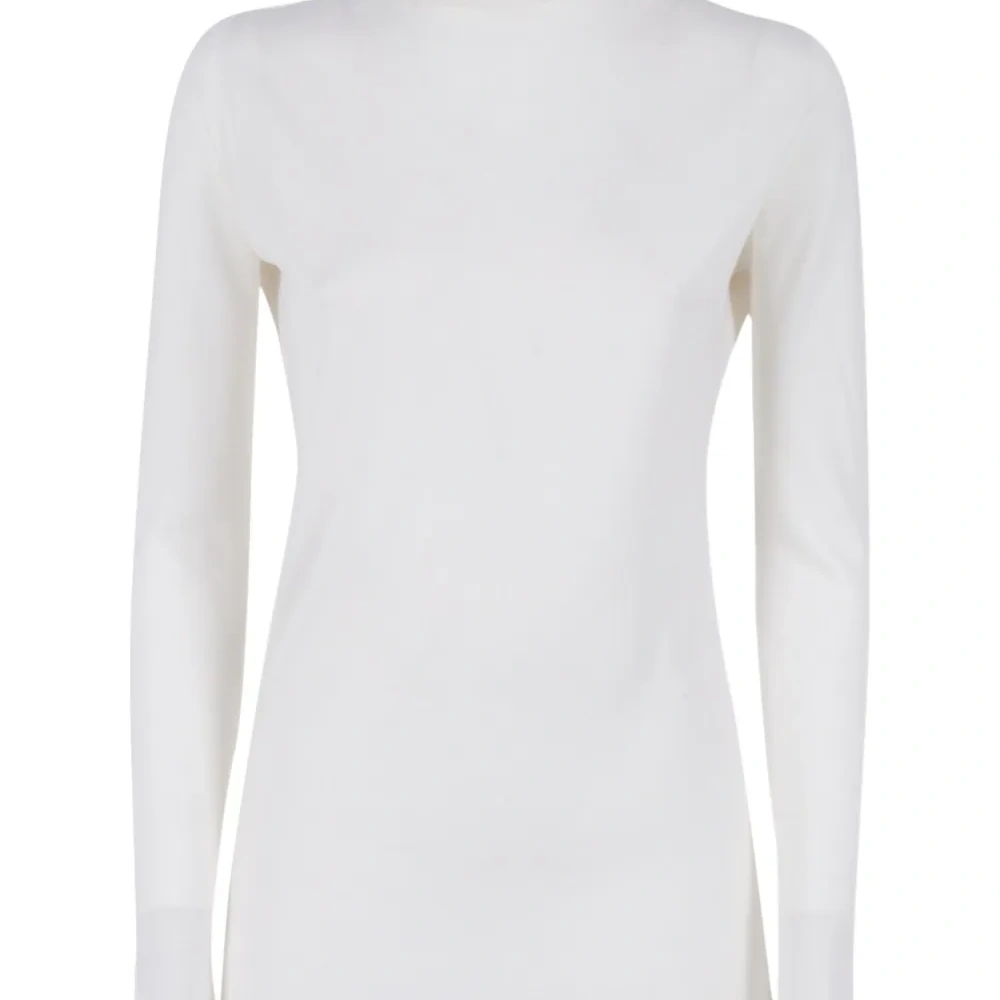 Свитер с высоким воротником