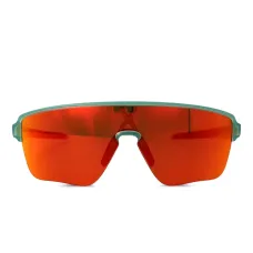 Солнцезащитные очки с зеркальными линзами