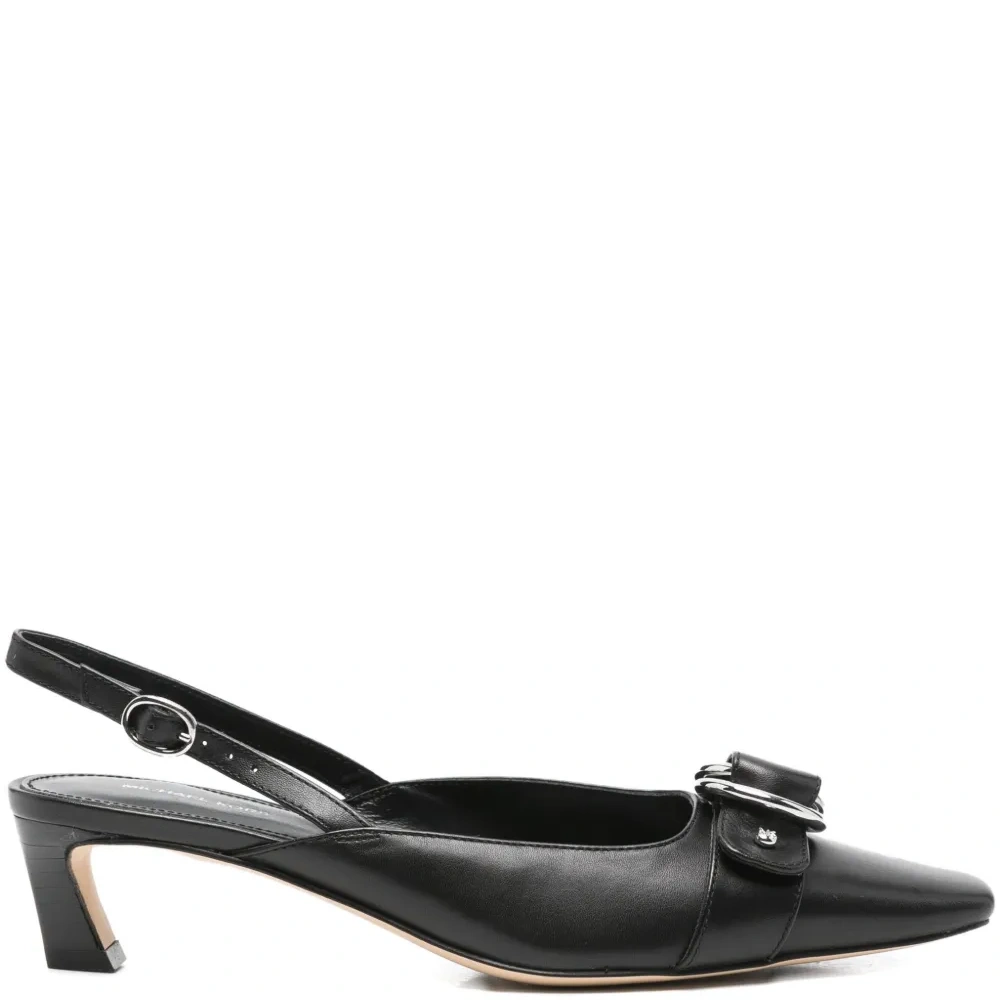 Туфли с пряжками