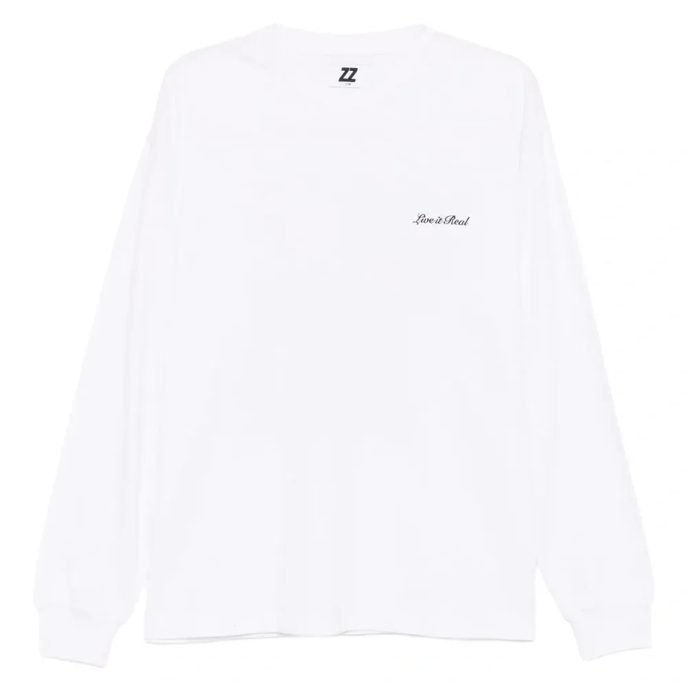 Футболка с вышитой надписью