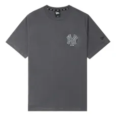 Футболка Yankees с логотипом