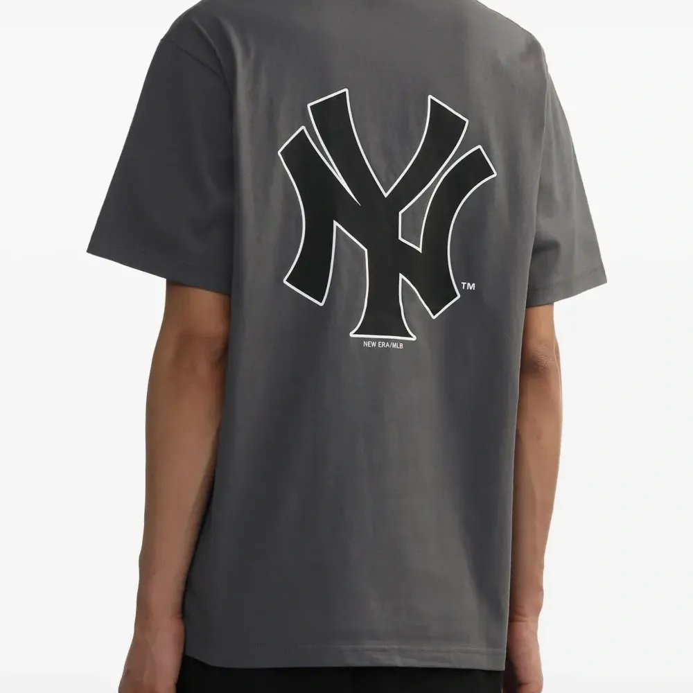 Футболка с логотипом Yankees