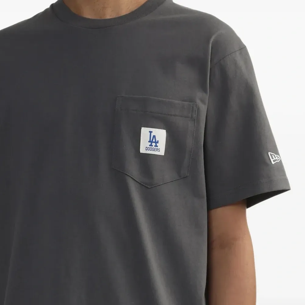 Футболка с карманом