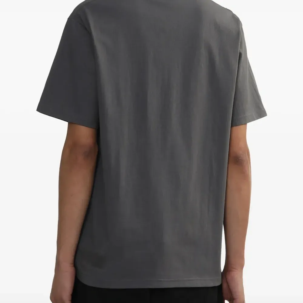 Футболка с карманом