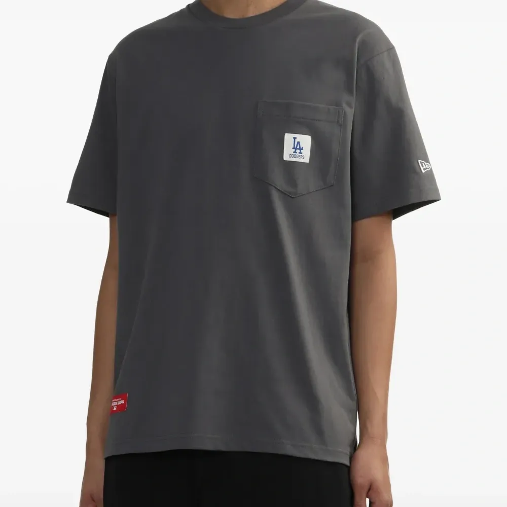 Футболка с карманом