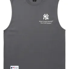 Топ без рукавов с логотипом New York Yankees