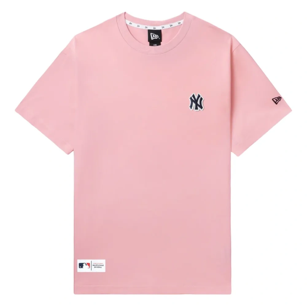 Футболка с нашивкой-логотипом