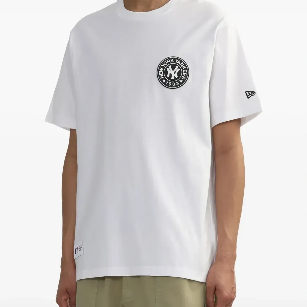 Футболка Yankees с логотипом