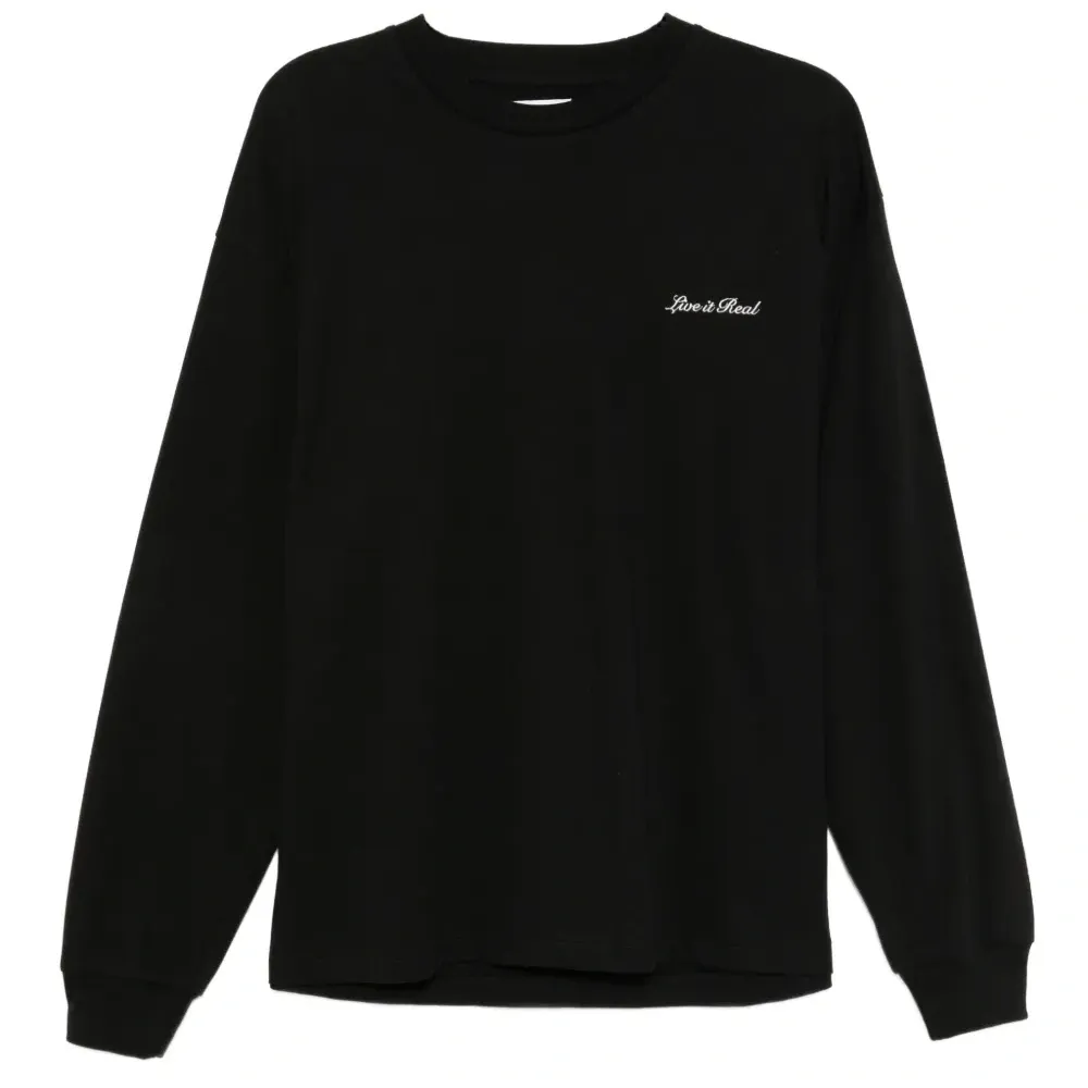 Футболка с вышитой надписью