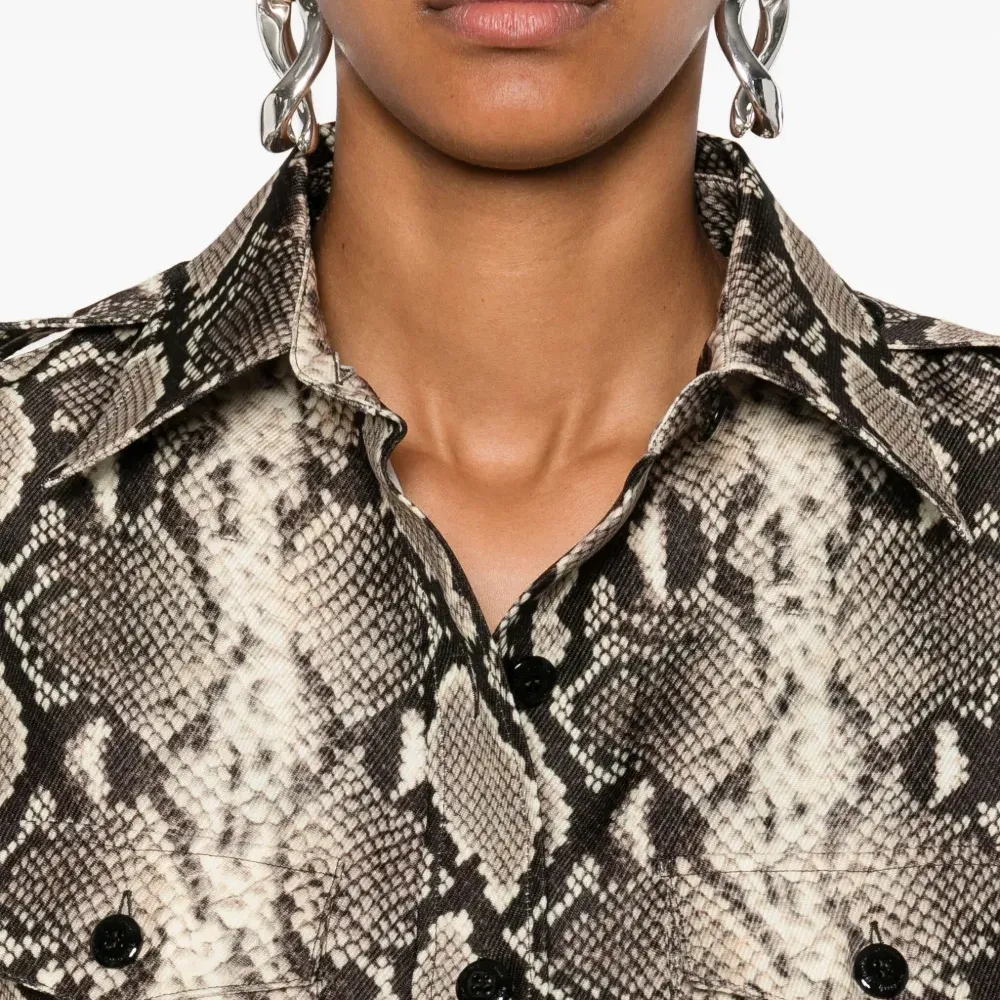 Рубашка на пуговицах