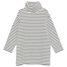 Полосатое платье с высоким воротником