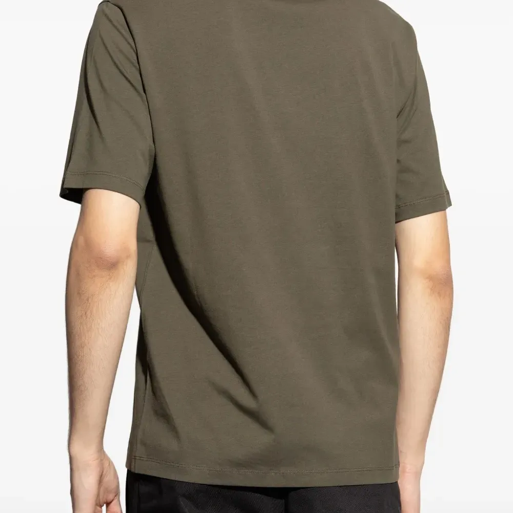 Футболка с вышивкой