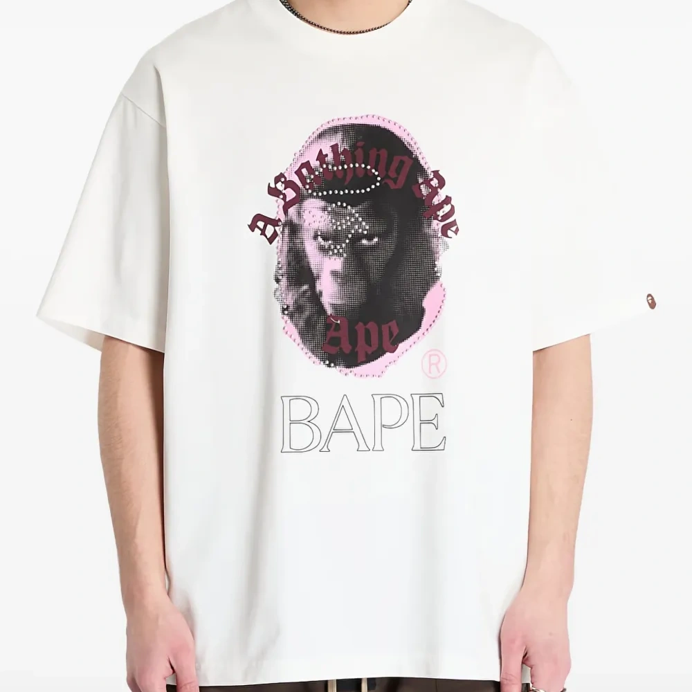 Футболка с принтом и стразами