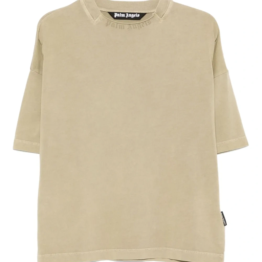 Футболка с круглым вырезом