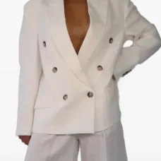 Двубортный пиджак на пуговицах