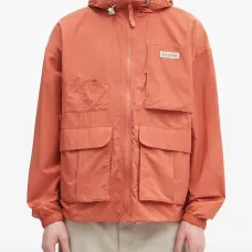 Ветровка с капюшоном Ветровка с капюшоном