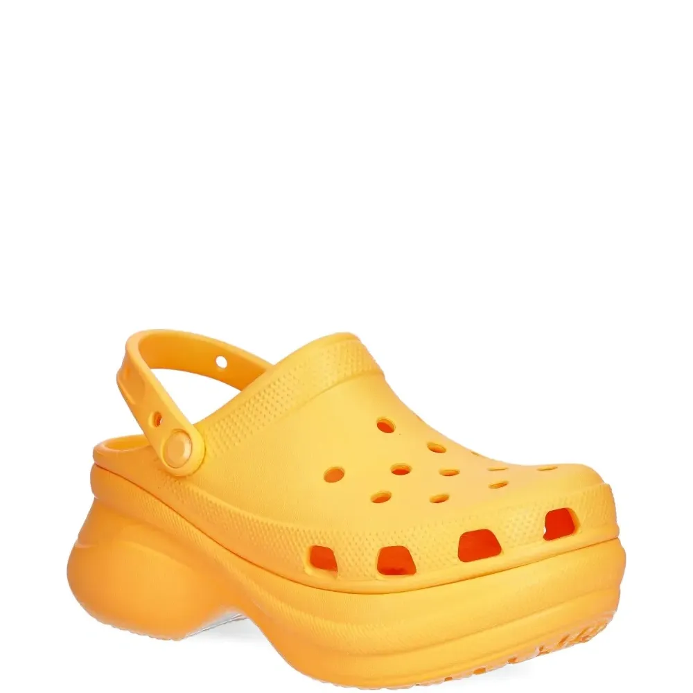 Перфорированные шлёпанцы на платформе