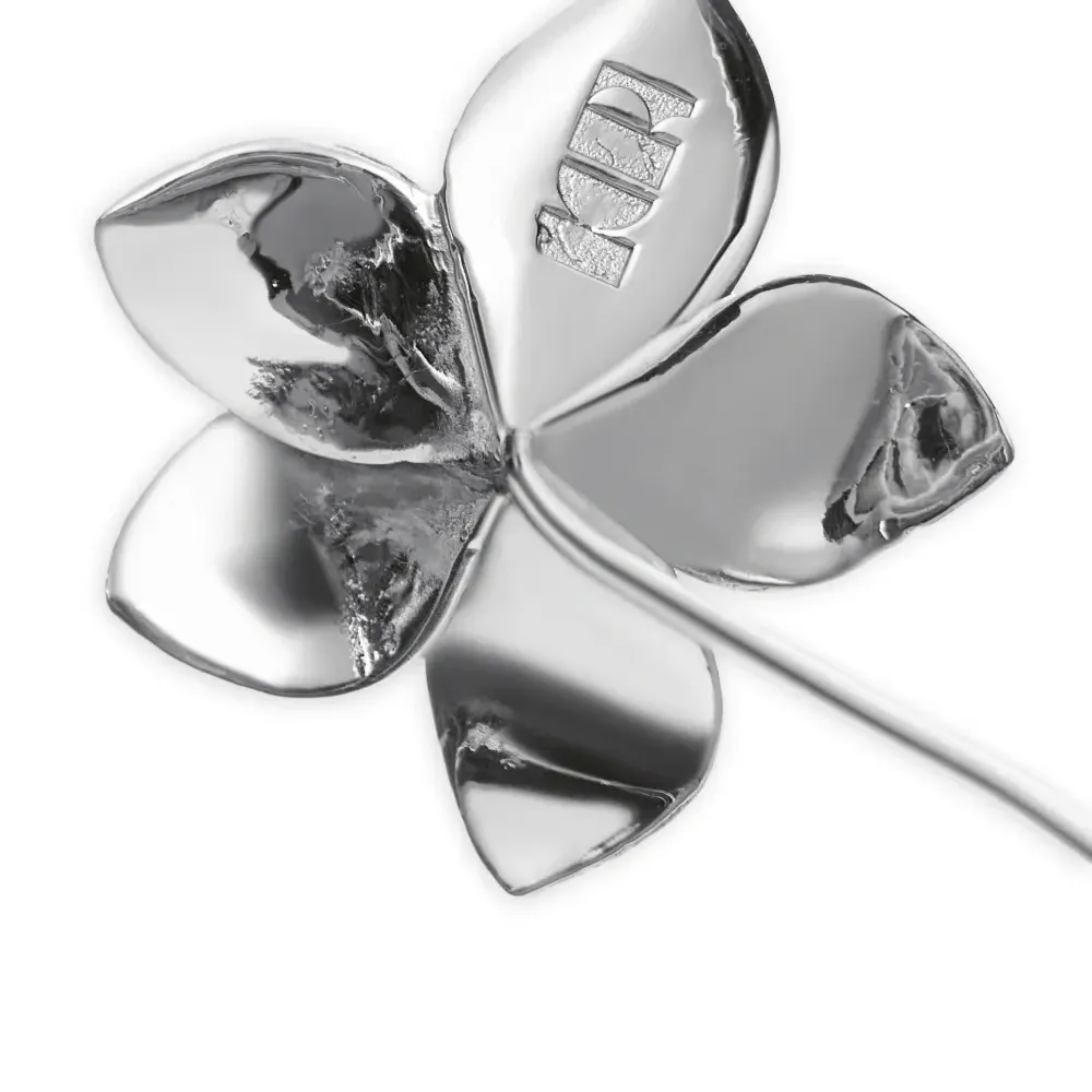 Колье с цветочным декором