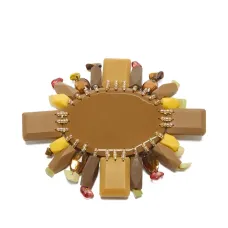 Круглая брошь с бисером