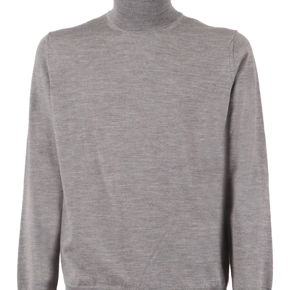 Свитер с воротником-стойкой